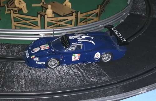 Hornby Maserati MC12